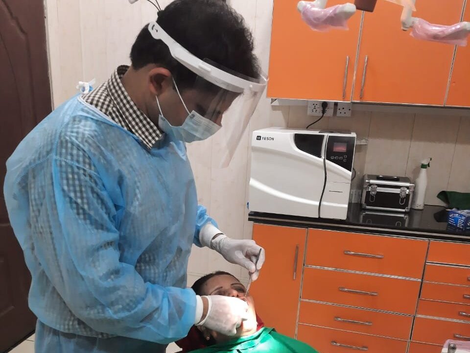 Scaling and Polishing in Lahore, Pakistan