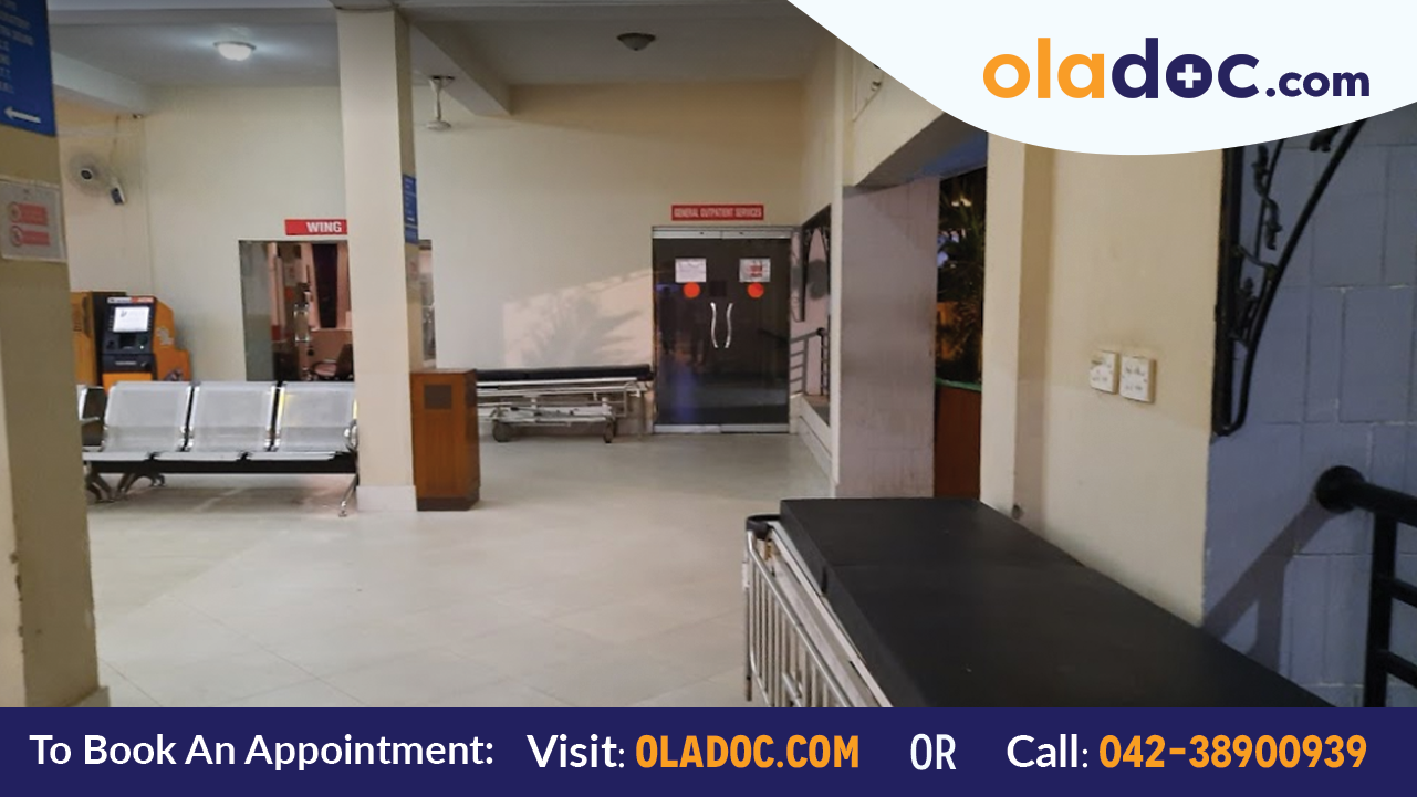 Waiting area at Medicare Cardiac and General Hospital Karachi